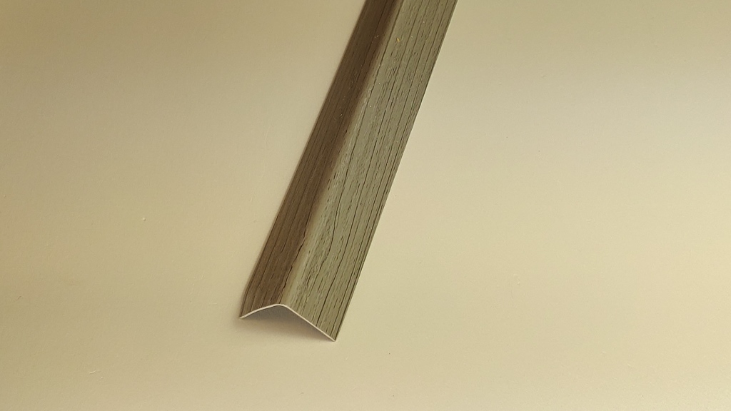 50х50 mm LU004-5050 Ясень серый Угол текстур.