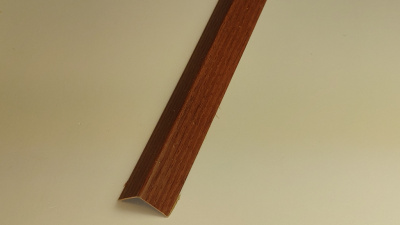40х40 mm LТU004-4040 Орех антик Угол текстур.
