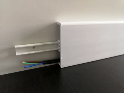Плинтус из вспененного ПВХ Durable Smart 80 мм, 2,4 м